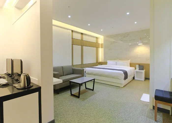 Hotel Seomyeon G&g 2*